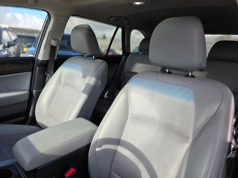 Used 2019 Subaru Outback 2.5i Limited image 14