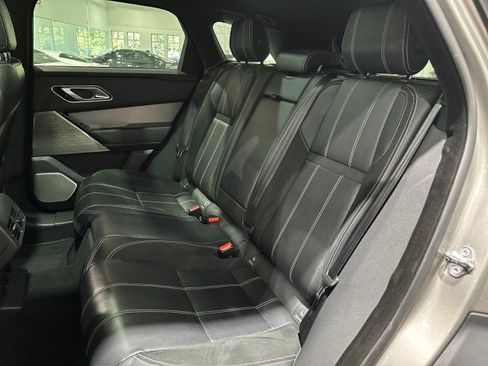 Used 2019 Land Rover Range Rover Velar R-Dynamic SE AWD/4WD image 6