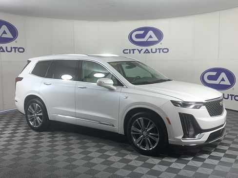 Used 2023 Cadillac XT6 Premium Luxury FWD image 1