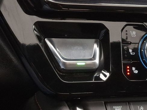 Used 2024 GMC Sierra 2500 AT4 w/ AT4 Premium Plus Package image 24