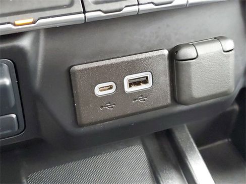 Used 2022 Chevrolet Silverado 1500 High Country w/ Z71 Off-Road Package image 18