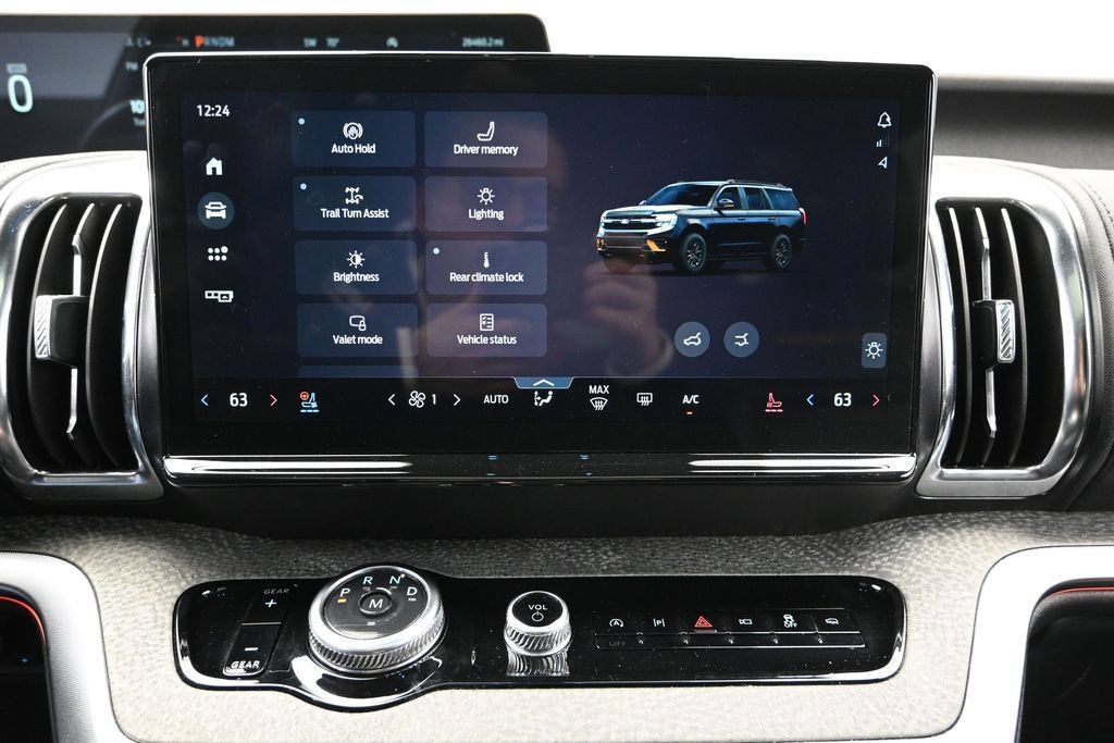Used 2025 Ford Expedition Tremor AWD/4WD image 36
