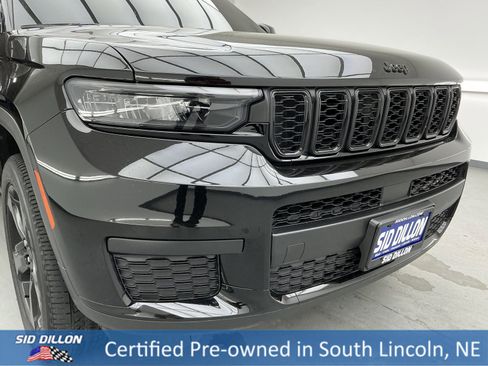 Used 2021 Jeep Grand Cherokee L Laredo image 27