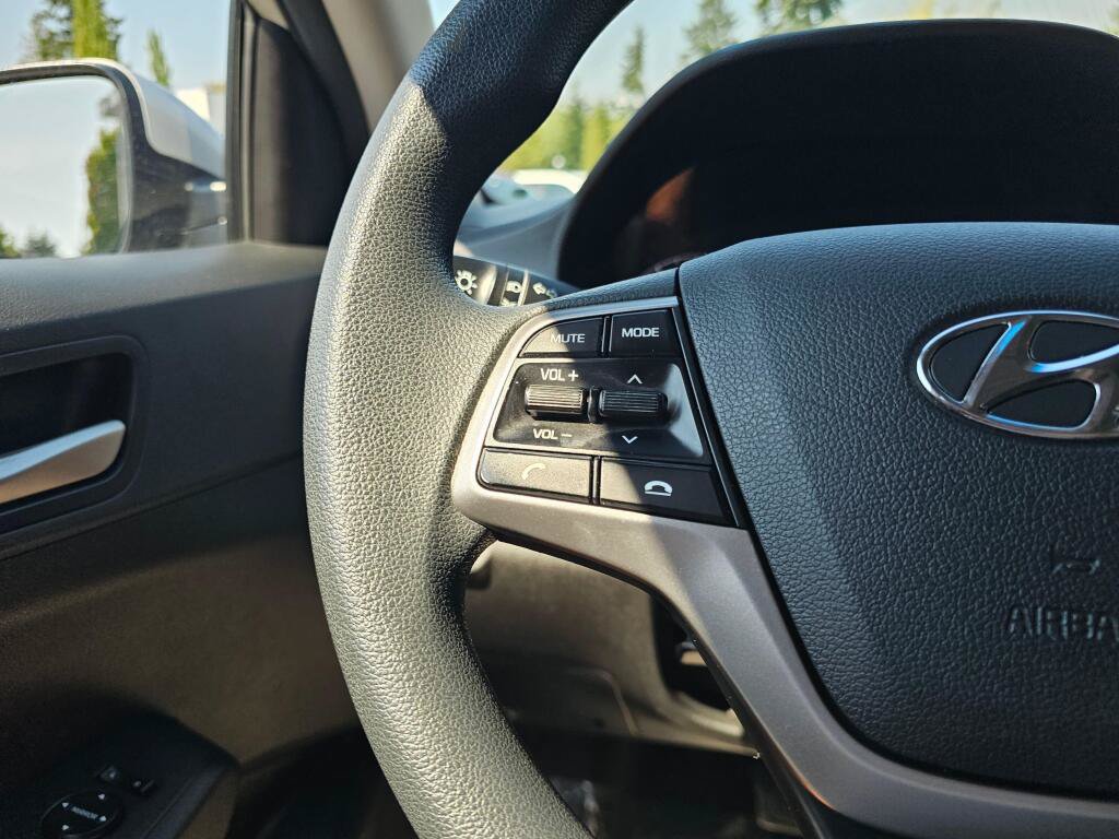 Used 2018 Hyundai Accent SE FWD image 33