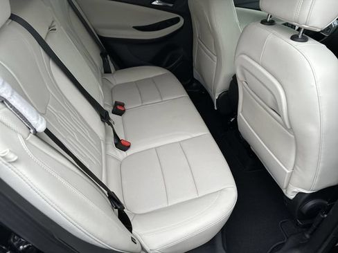 Certified 2025 Buick Encore GX Avenir w/ Avenir Technology Package FWD image 29