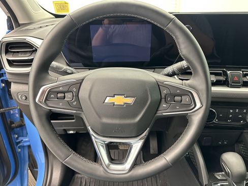 Certified 2024 Chevrolet TrailBlazer LT w/ LT Cold Weather Package image 17