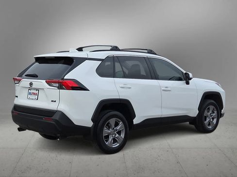 Used 2024 Toyota RAV4 XLE w/ Convenience Package FWD image 7