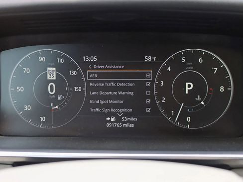 Used 2017 Land Rover Range Rover HSE image 18