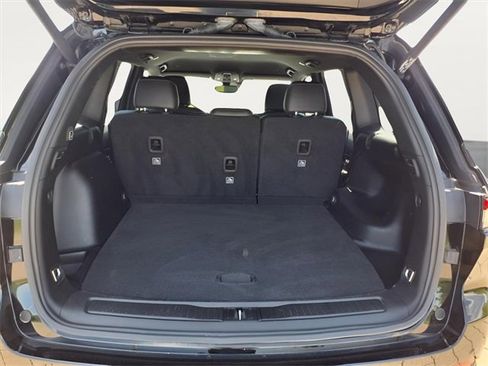 Used 2024 Jeep Grand Cherokee Altitude image 24