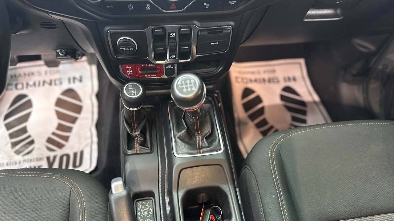 Used 2021 Jeep Gladiator Mojave w/ Cold Weather Group AWD/4WD image 15