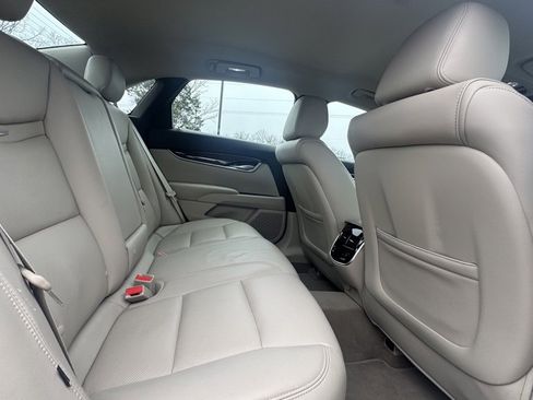 Used 2017 Cadillac XTS Luxury image 11