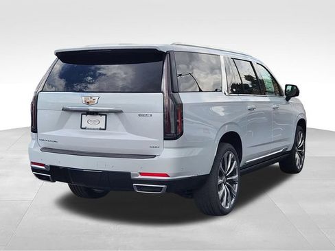 New 2026 Cadillac Escalade ESV Luxury w/ Touring Package AWD/4WD image 5