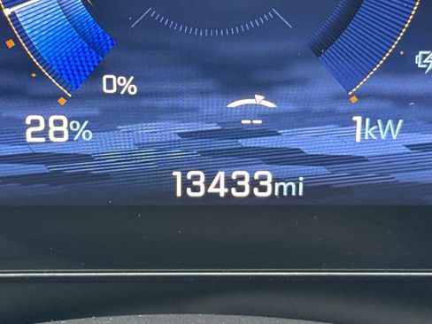 Used 2024 Chevrolet Blazer EV LT image 3