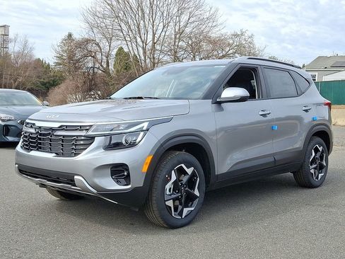 New 2026 Kia Seltos S AWD/4WD image 2