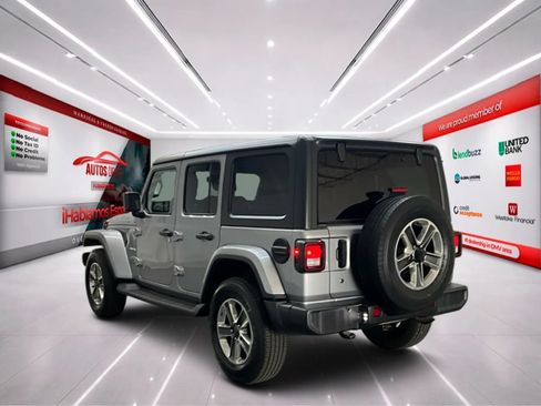 Used 2020 Jeep Wrangler Unlimited Sahara w/ Uconnect 4C Nav & Sound Group AWD/4WD image 5