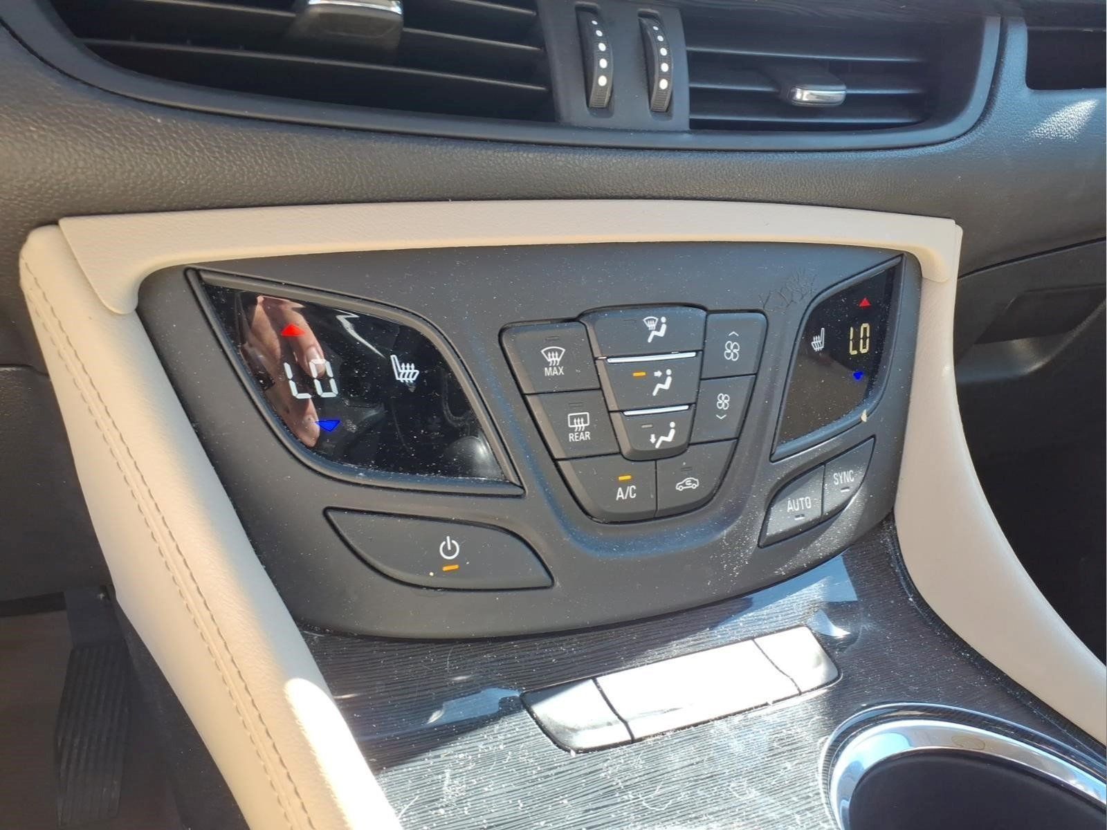 Used 2017 Buick Envision Premium AWD/4WD image 18
