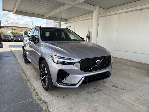 Used 2026 Volvo XC60 B5 Plus AWD/4WD image 3