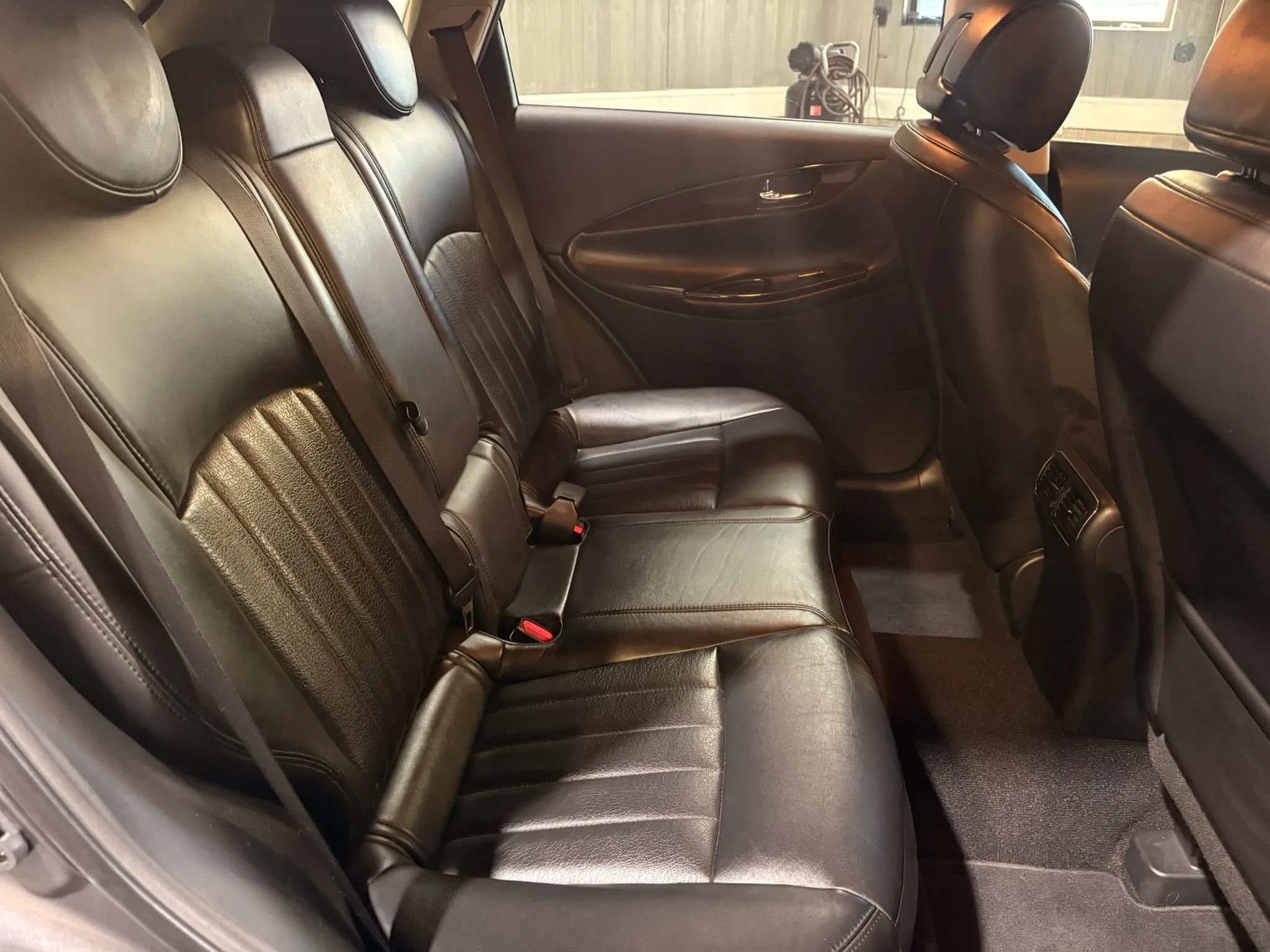 Used 2016 INFINITI QX50 AWD w/ Deluxe Touring Package image 17