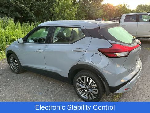 Used 2023 Nissan Kicks SV FWD image 5
