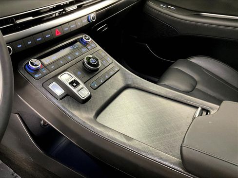 Used 2023 Hyundai Palisade Limited FWD image 17