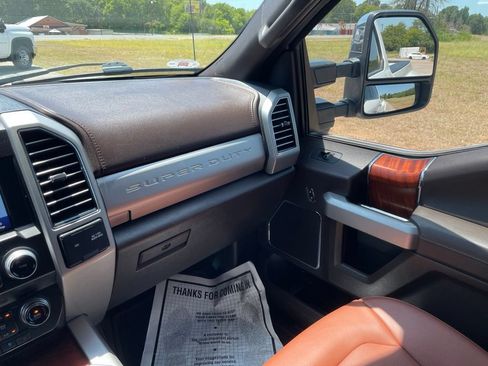 Used 2020 Ford F350 King Ranch w/ King Ranch Ultimate Package AWD/4WD image 33
