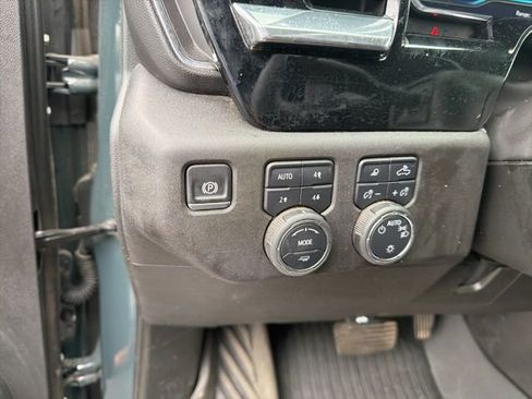 Used 2025 Chevrolet Silverado 1500 LT AWD/4WD image 20