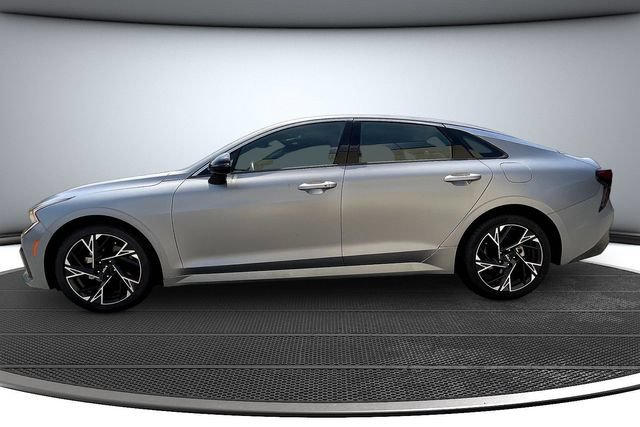 Used 2025 Kia K5 GT-Line w/ GT-Line Premium Package FWD image 8