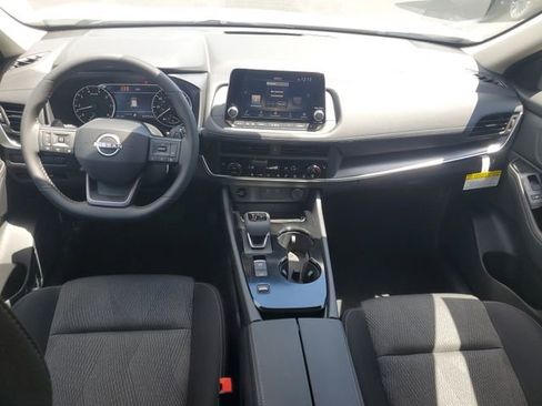 New 2026 Nissan Rogue SV FWD image 8