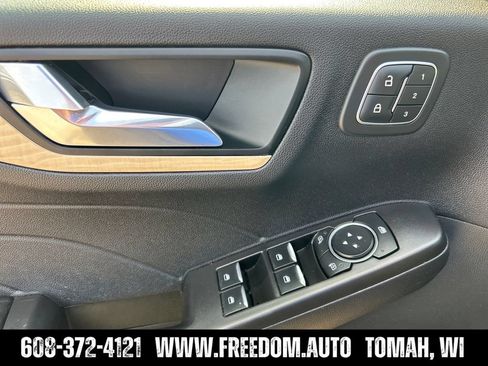 Used 2021 Ford Escape Titanium w/ Titanium Elite Package AWD/4WD image 21