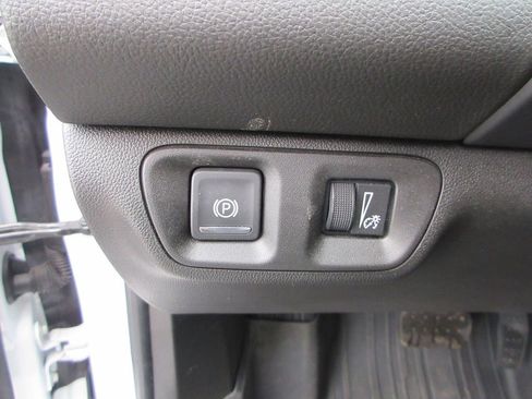 Used 2023 GMC Acadia SLE w/ Driver Convenience Package image 23