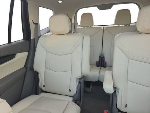 Used 2025 Cadillac XT6 Premium Luxury AWD/4WD image 40
