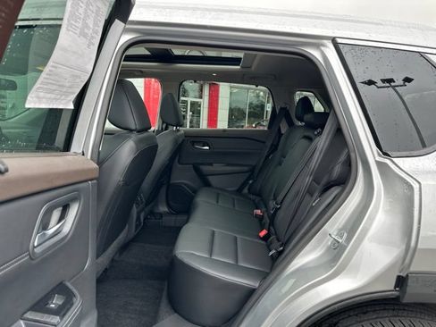 Certified 2023 Nissan Rogue SV w/ SV Premium B Package AWD/4WD image 12
