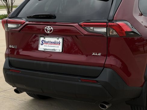 Used 2024 Toyota RAV4 XLE Premium FWD image 6