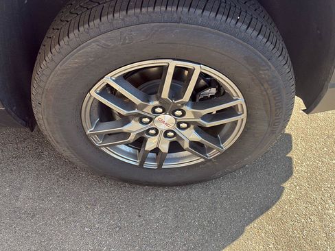 Used 2026 GMC Acadia Elevation FWD image 14