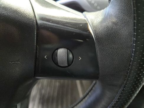 Used 2021 Tesla Model Y Long Range AWD/4WD image 16