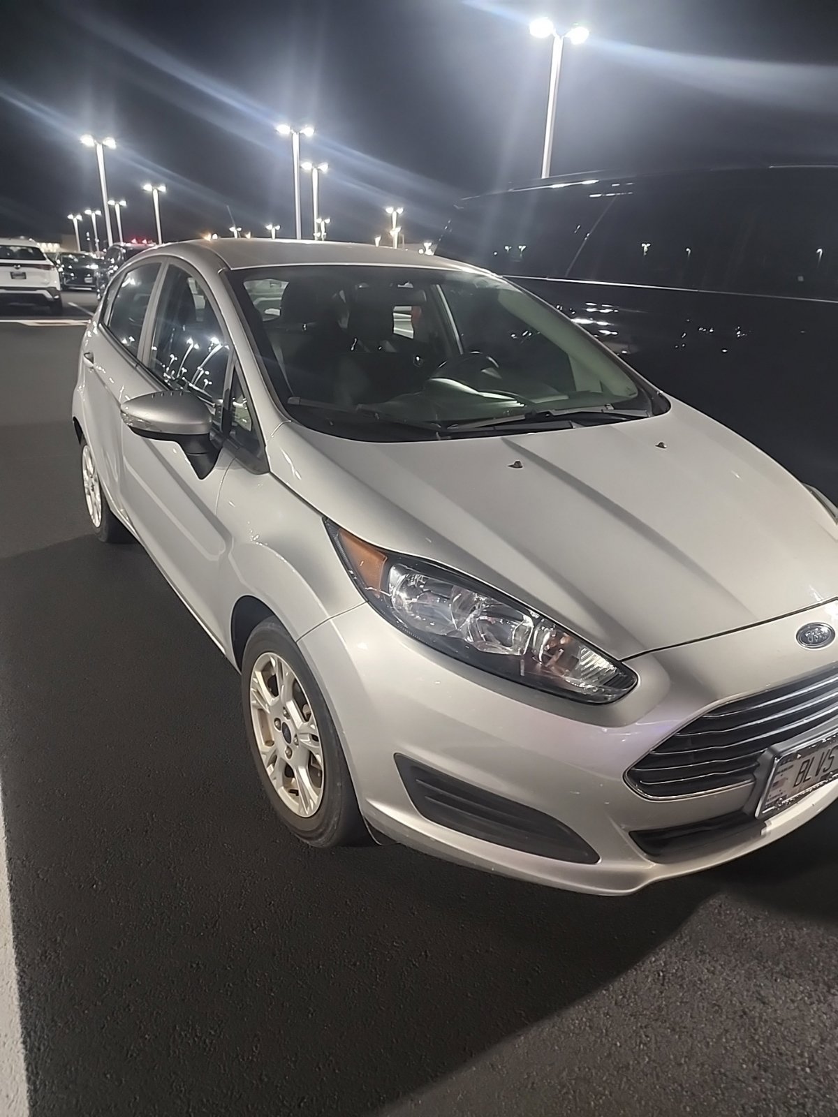 Used 2016 Ford Fiesta SE w/ Cold Weather Package FWD image 2
