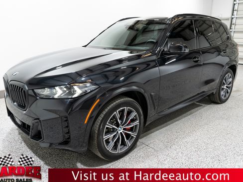Used 2025 BMW X5 xDrive40i w/ M Sport Package AWD/4WD image 2