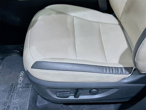 Used 2022 INFINITI QX50 Luxe image 19