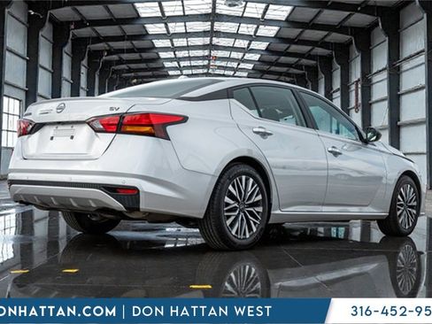 Used 2024 Nissan Altima 2.5 SV image 33