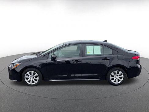 Used 2025 Toyota Corolla LE FWD image 9