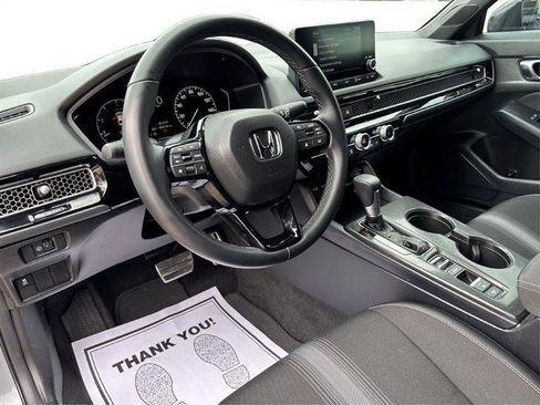 Used 2025 Honda Civic Sport image 9