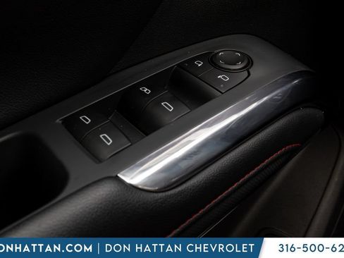 Used 2025 Chevrolet Traverse Z71 AWD/4WD image 14