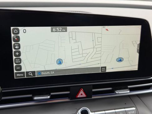 Used 2024 Hyundai Elantra SEL FWD image 23