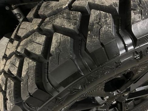 Used 2021 Jeep Gladiator Overland image 39