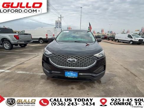 Certified 2024 Ford Edge SE image 3