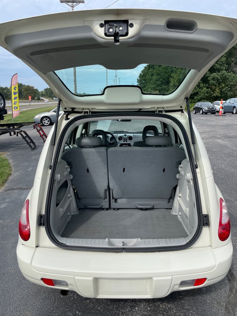 Used 2007 Chrysler PT Cruiser FWD image 16