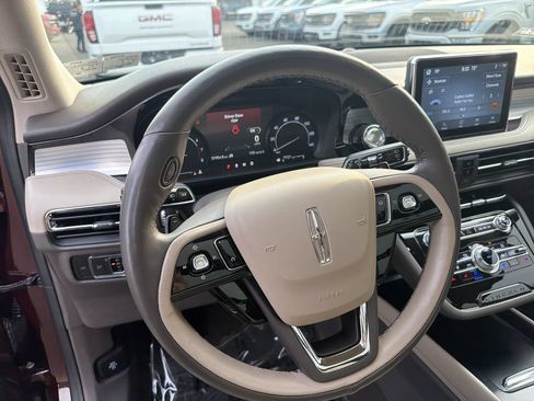 Used 2021 Lincoln Corsair AWD w/ Premium Package image 27