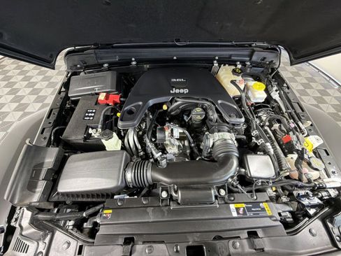 Used 2021 Jeep Wrangler Unlimited Sahara image 27