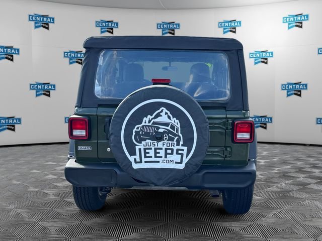 Certified 2021 Jeep Wrangler Sport AWD/4WD image 5