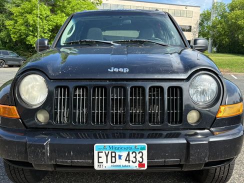 Used 2006 Jeep Liberty Sport AWD/4WD image 14